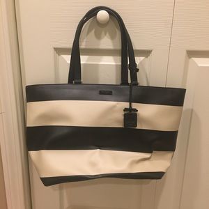 Kate Spade large tote in good condition